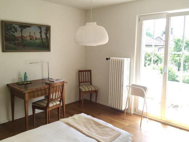 Au Jardin Bed & Breakfast Zuchwil Oda fotoğraf
