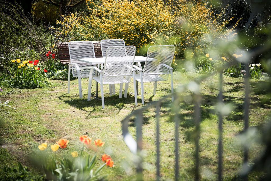 Au Jardin Bed & Breakfast Zuchwil Dış mekan fotoğraf